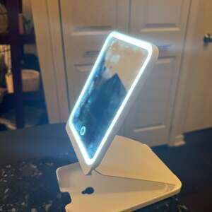 Fancii Aura Go Tri-Color LED Lighted Folding Travel Vanity Mirror w/Storage Bag